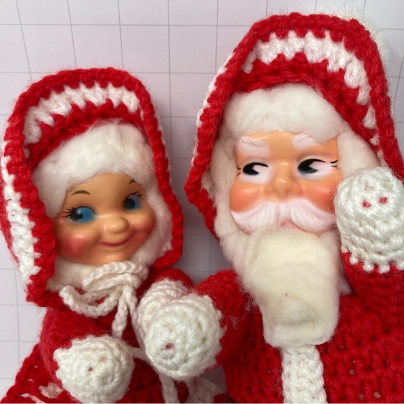 Vintage crochet Handicrafts Cute / Creepy Santa & Mrs. Claus plush 11” doll kit - Picture 3 of 10